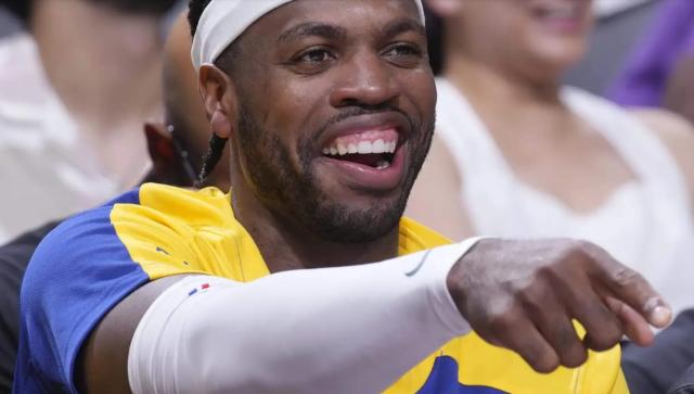 开云下载-一个不上场的关键先生：勇士为何离不开希尔德？