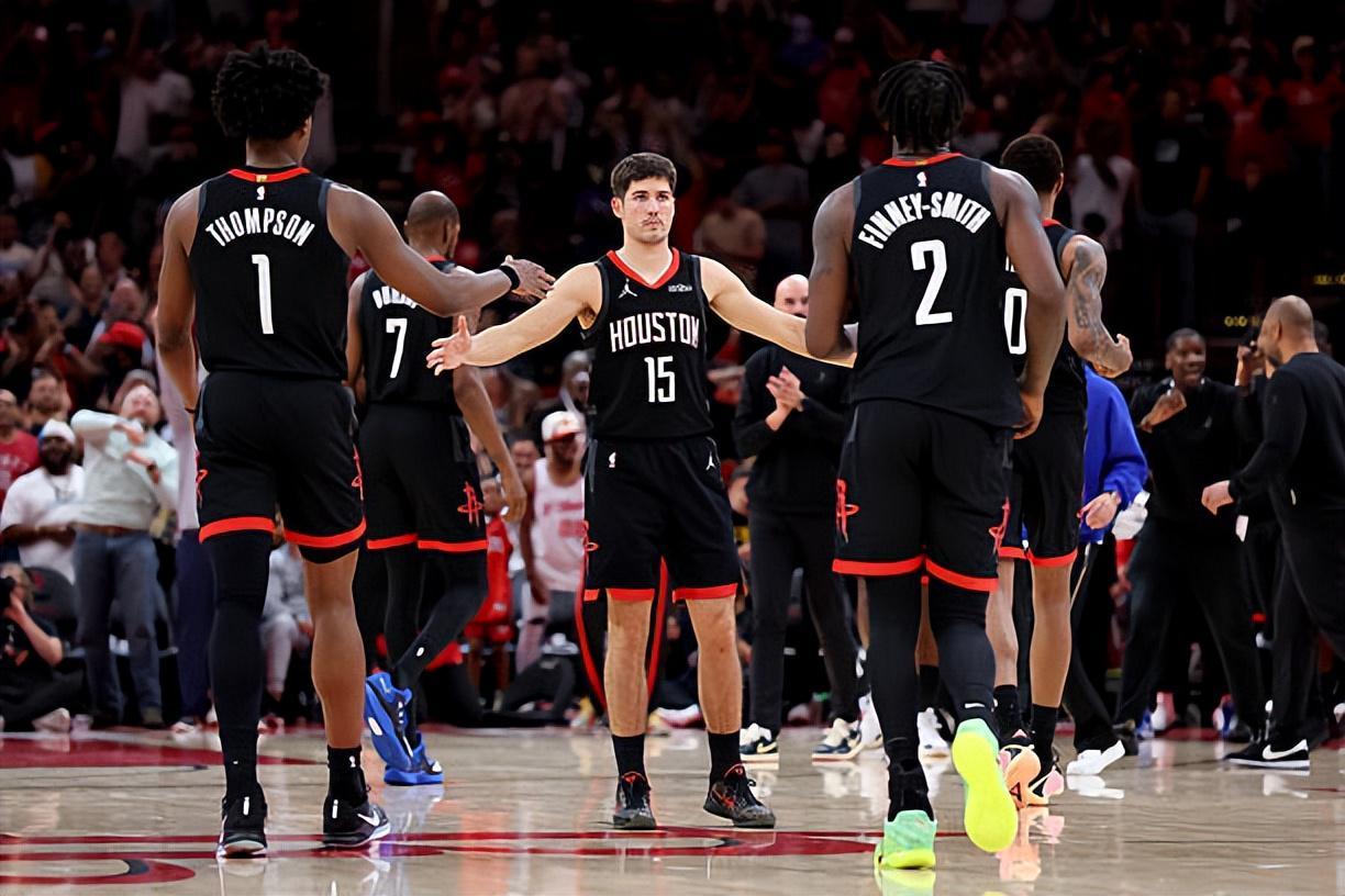 kaiyun-又一次一分未得又如何？都这样了火箭甚至还敢让他进入先发阵容？